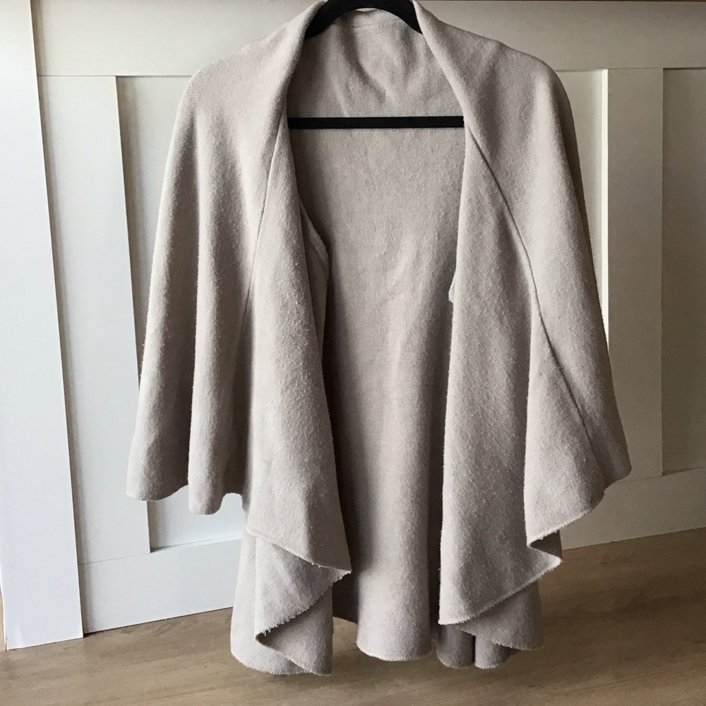 Elegant Greige Women's Poncho Style O/S Sweater